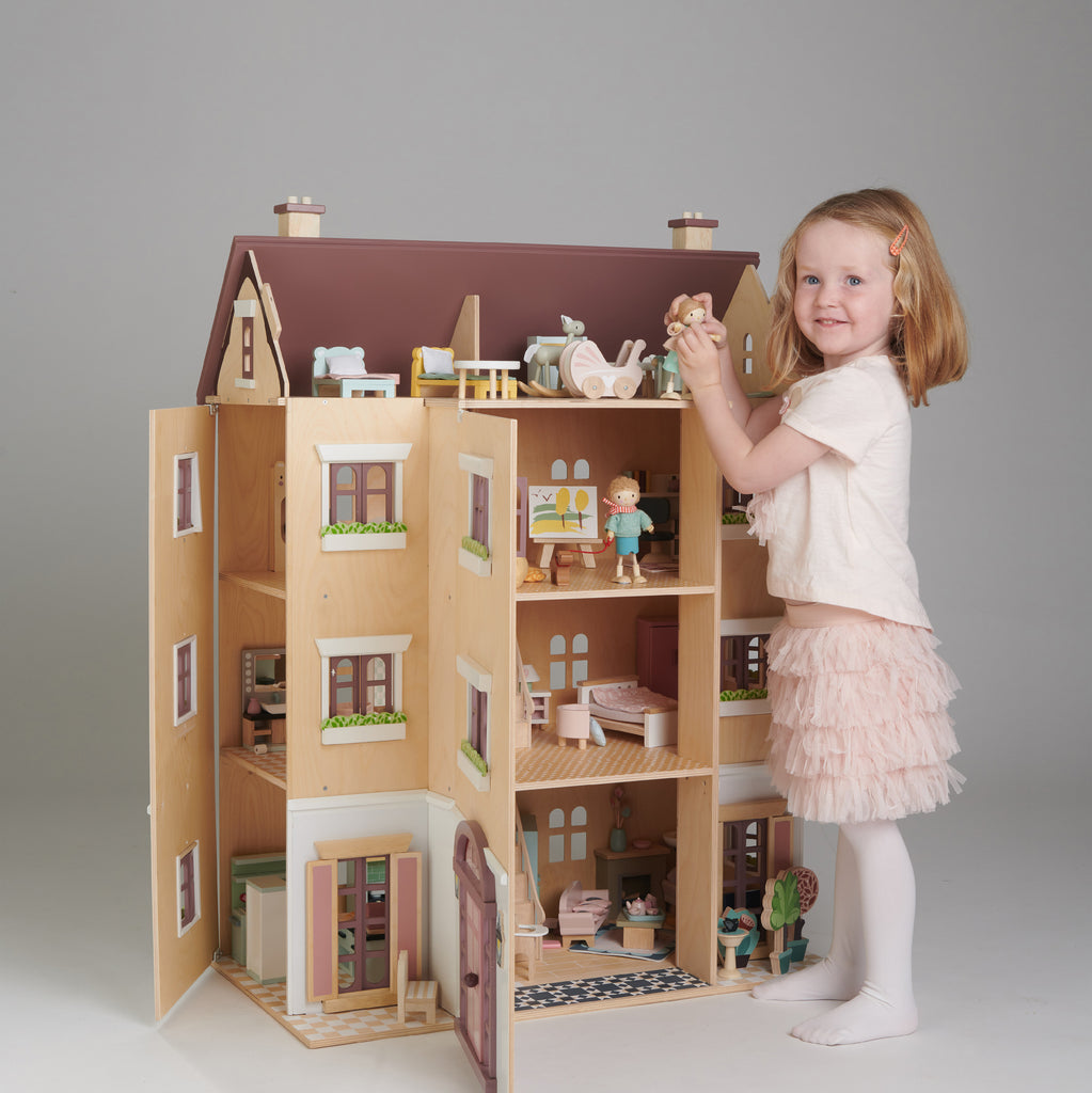 Dolls Houses + Dolls