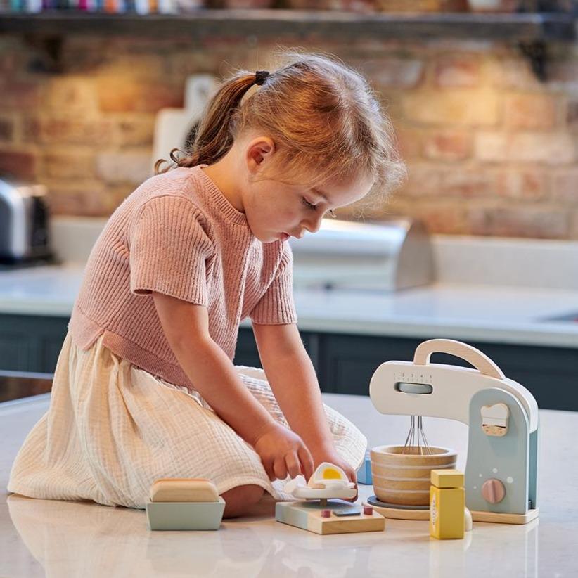 Tender Leaf  Wooden Toys baking set