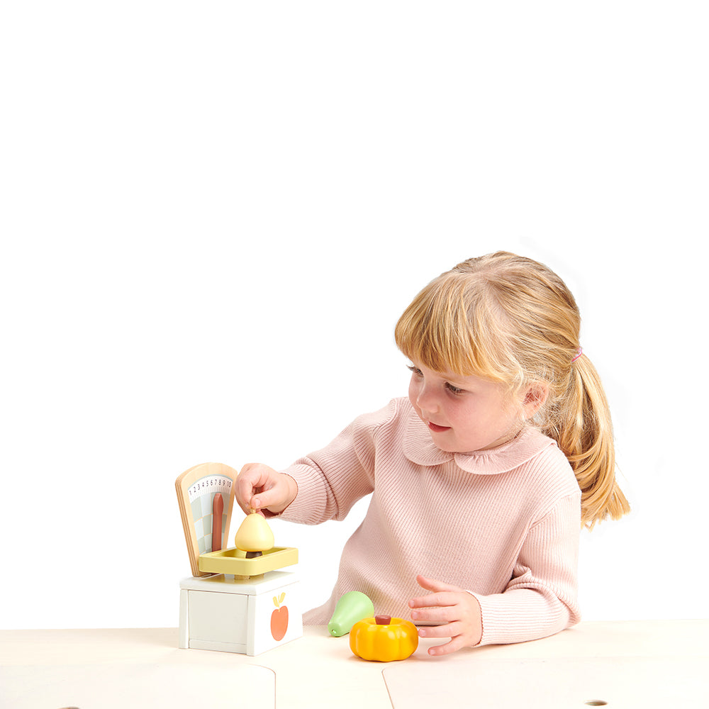 Tender Leaf wooden market day weighing scales for children. Great for pretend play and play food perfect for pretend shopping with kids